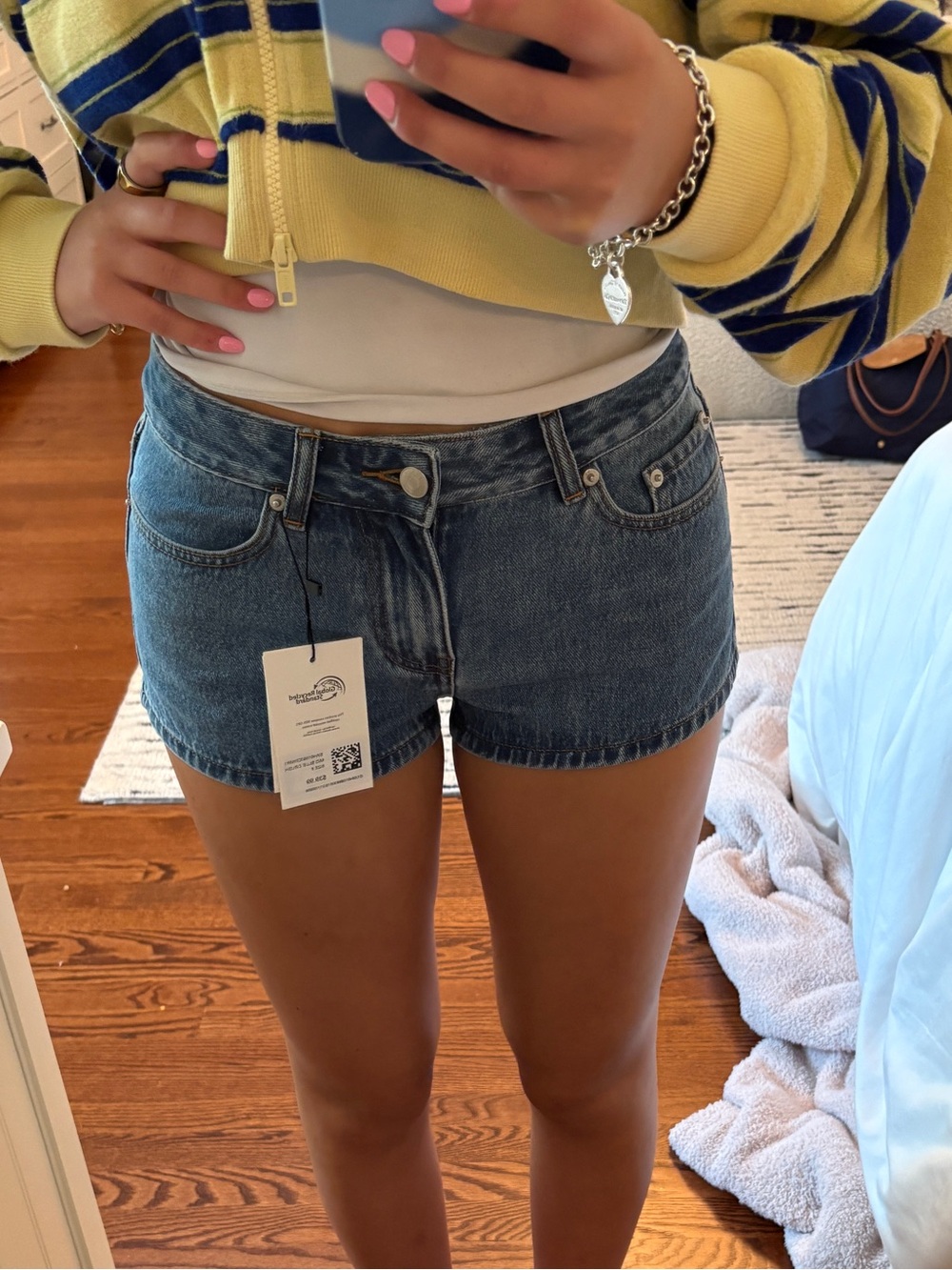 Glassons Women's Denim Jean Shorts in Blue